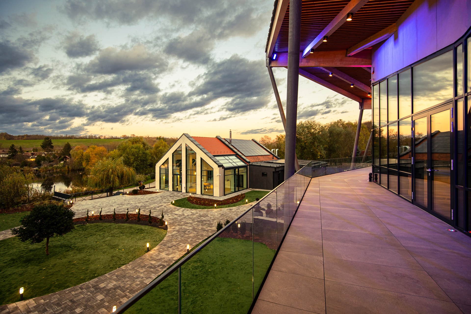 Terasz kilátással a tóra